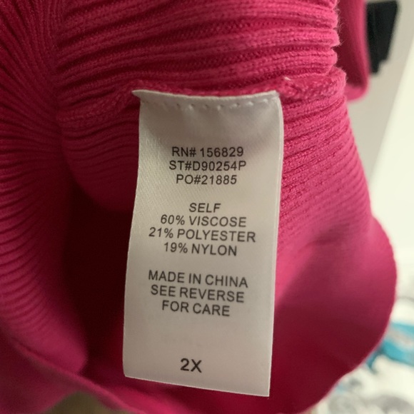 White Birch Ribbed Long Sleeve V-Neck Bodycon Dress with Front Cutout Detail - Picture 5 of 6